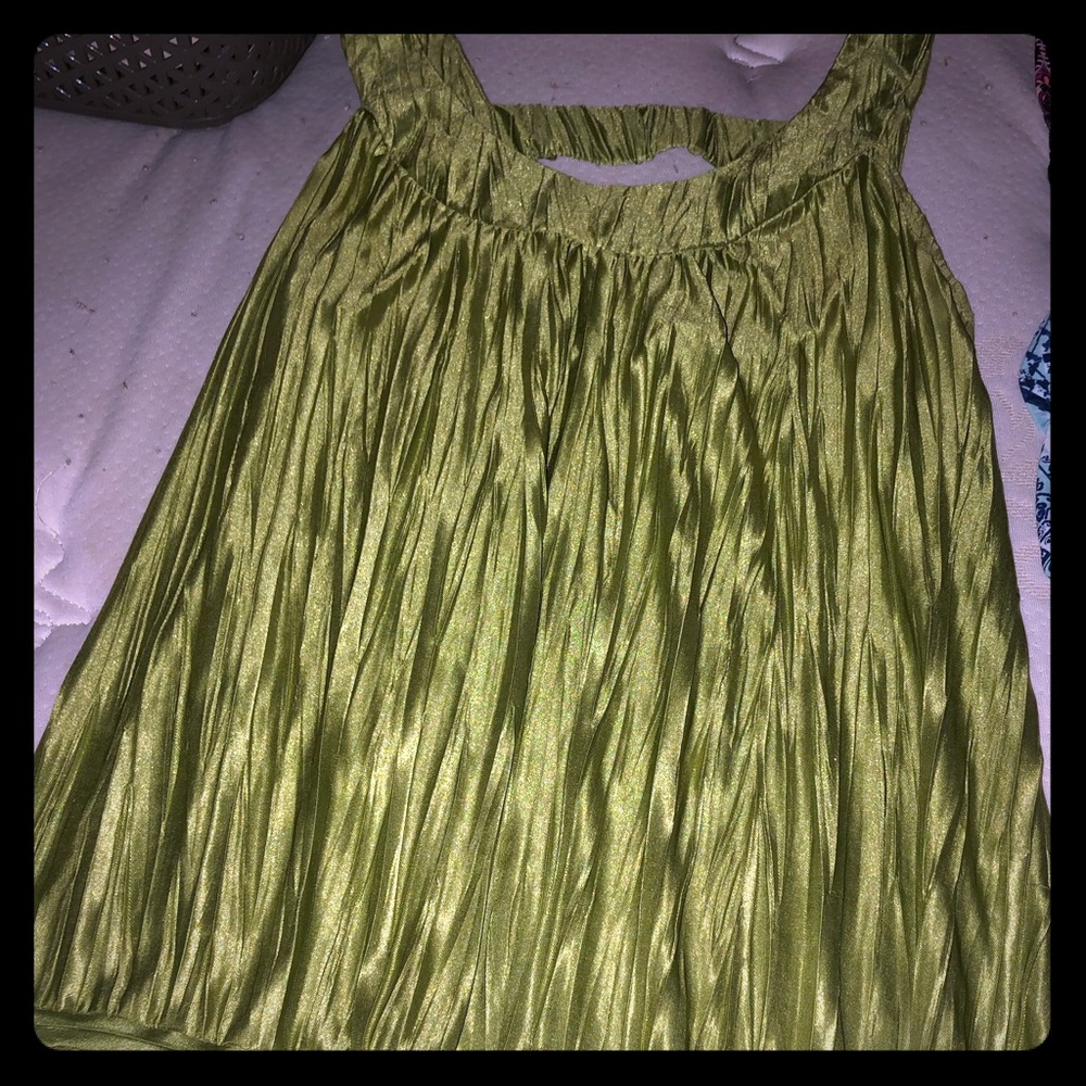 Green tank top with an open back size xl 10obo
